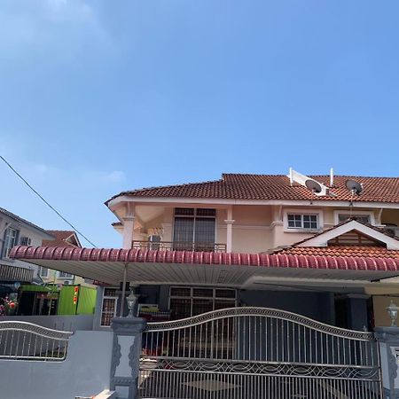 Awani Homestay Seberang Jaya Permatang Janggus Экстерьер фото